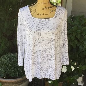 Chico’s Travelers Size 3 White & Gray Top